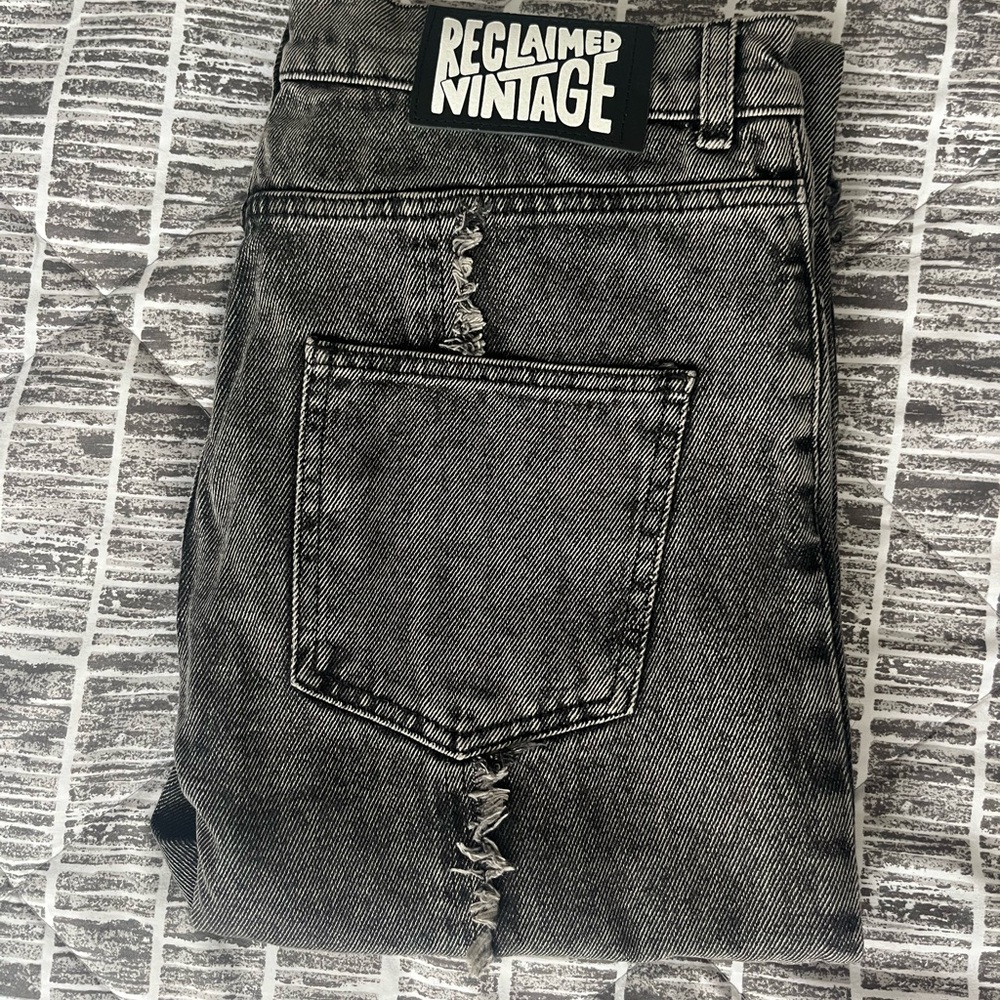 Reclaimed Vintage dark washed Jean asymmetrical button straight leg size ‘28